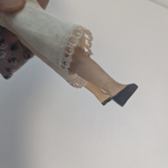 Vintage Folk Art Wooden Doll Articulated Rubber Band Apron Bloomers Rustic - Picture 5 of 9